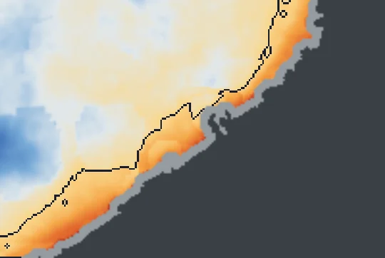 Balatonföldvár partja előtt a víz átlagos hőtöbblete műholdas hőképről; a sötét vonal a +0,5 °C-os határ